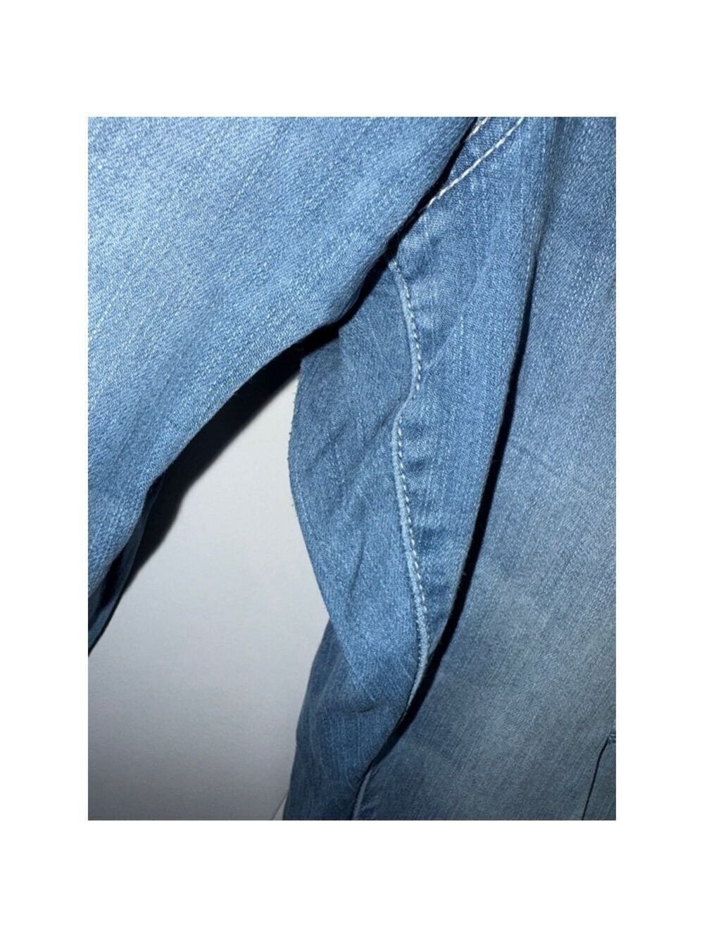 Torrid Distressed Boyfriend Jeans Plus Size 16R - Picture 3 of 7